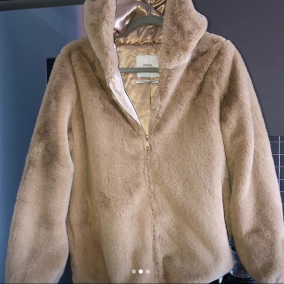 Oversized Faux-Fur Jacket - Picture 3 of 5